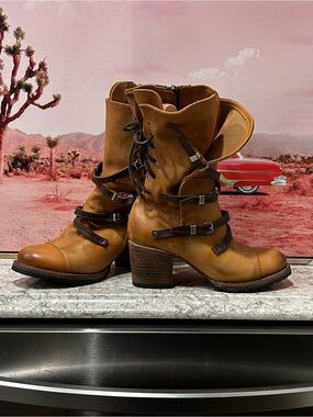 Freebird leather boots, CORA sz 10 EEUC women’s